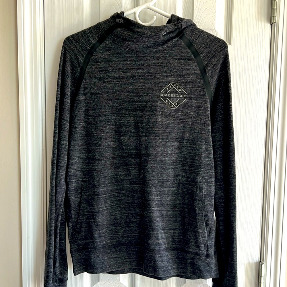 American Eagle Long Sleeve Hooded T-shirt